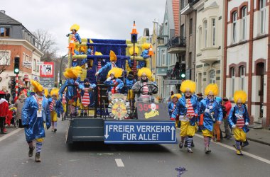 Rosenmontagszug in Eupen 2014