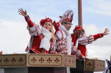 Raerens Prinz Roger III. mit den Pagen Dominique und Denise
