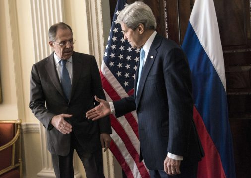 Der russische Außenminister Lawrow und US-Außenminister Kerry bei einem Treffen am 14. März 2014 in London