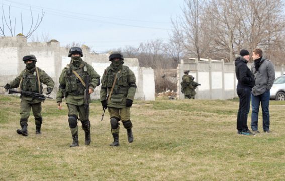 Soldaten auf der Militärbasis Perevalne in der Nähe von Simferopol