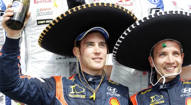 Erstes Podium für den Hyundai i20 WRC: Thierry Neuville und Nicolas Gilsoul fahren in Mexiko auf Rang drei