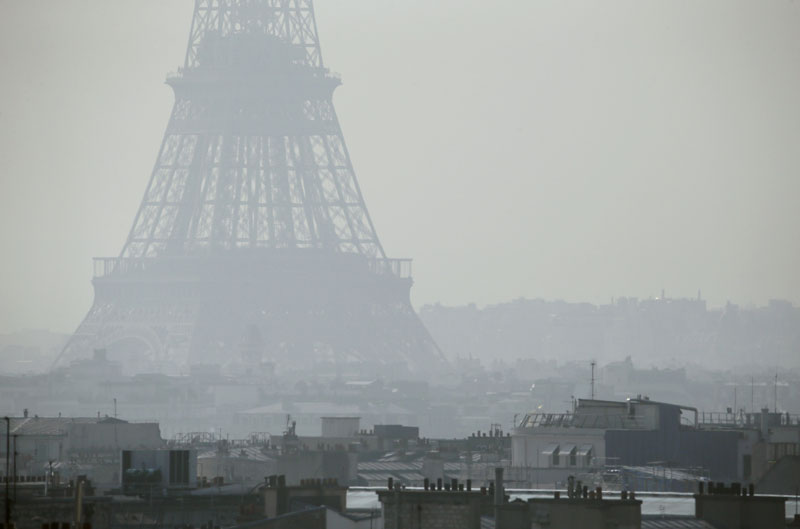 Paris führt wegen Smogs Fahrverbote ein