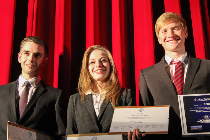 Die Gewinner des Rednerwettstreits: Patrick Spies, Ruth Butler und Joshua Weinbrenner