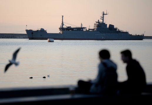 Russisches Kriegsschiff im Hafen von Sewastopol (Archivbild: Filippo Monteforte/AFP)