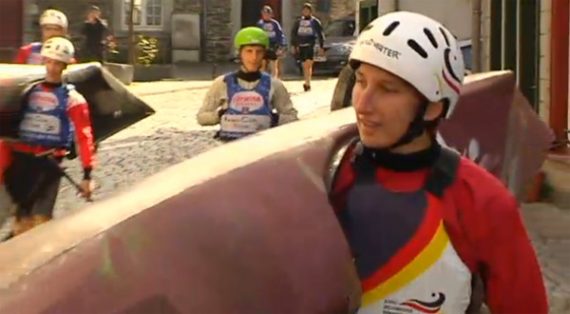 Wildwasserrennfahrerin Manuela Stöberl beim Rennen in Monschau