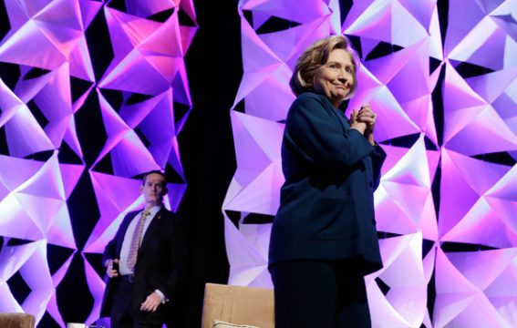 Hillary Clinton nach der Schuhattacke in Las Vegas