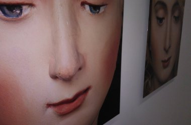 Glorious Bodies: Ausstellung mit Werken von Sophie Langohr und Jacques Charlier im Ikob Eupen