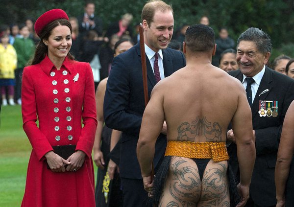 Nasenkuss Und Haka Tanz William Kate Und George In Neuseeland