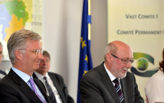 König Philippe und Guy Rapaille, Präsident des Komitee R, bei den Feierlichkeiten zum 20-jährigen Bestehen