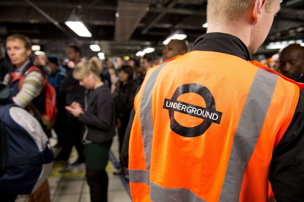 Streik in Londoner U-Bahn - Leute müssen warten