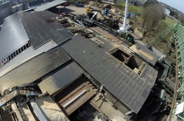 Das Sägewerk Pauls zieht zur Zeit komplett von Büllingen nach Courtil um (Aufnahme durch eine Drohne von Pauls)