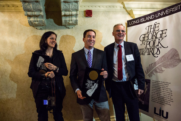 Laura Poitras, Glenn Greenwald und Ewan MacAskill mit George-Polk-Award ausgezeichnet