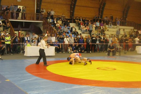 Internationales Buvaisar Saitiev-Jugendturnier des Ringervereins Raeren im Eupener Sportzentrum