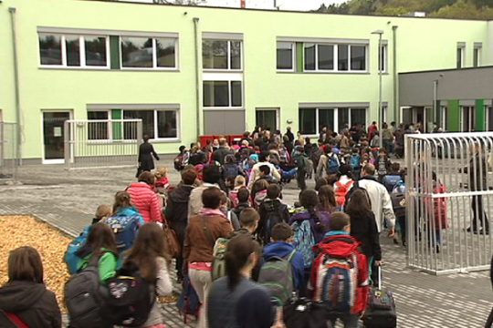 Eupen: SGU und Ecole Française umgezogen
