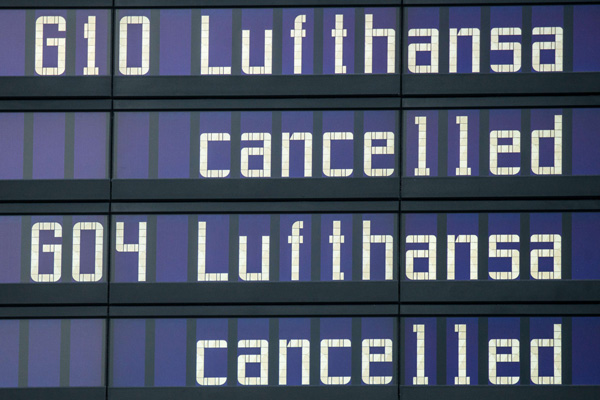 Pilotenstreik Lufthansa: Erneut zahlreiche Flüge abgesagt (Bild vom 3.4.)