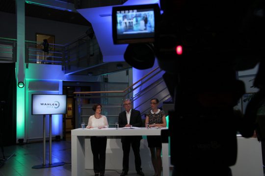 Debatte zu den Föderalwahlen im BRF-Funkhaus