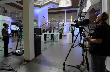 Debatte zu den Regionalwahlen im BRF-Funkhaus - Vorbereitungen
