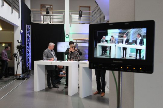 Debatte zu den Regionalwahlen im BRF-Funkhaus - Vorbereitungen