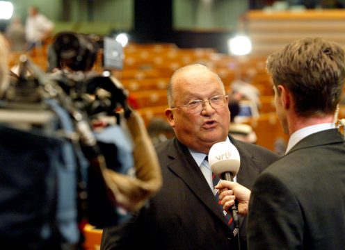 Jean-Luc Dehaene im Europäischen Parlament 2004 (Bild: Vincent Van Doornick/BELGA)