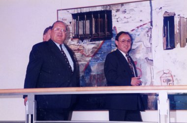 Premier Jean-Luc Dehaene zu Gast im Funkhaus in Eupen - mit BRF-Direktor Hans Engels (1995)