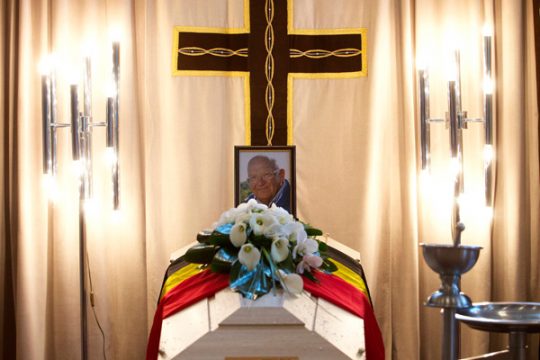 Dehaenes Sarg in der Kirche von Vilvoorde