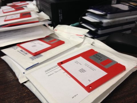 Wahlzentrale im Justizgebäude am Rathausplatz: Die Disketten warten aufs Einlesen