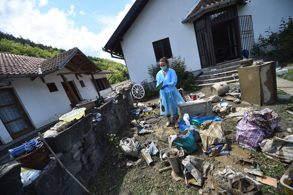 Nach dem Hochwasser auf dem Balkan geht es nun ans Aufräumen (Krupanj/Serbien, 20. Mai)