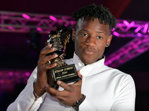 Michy Batshuayi mit Ebenholz-Schuh ausgezeichnet