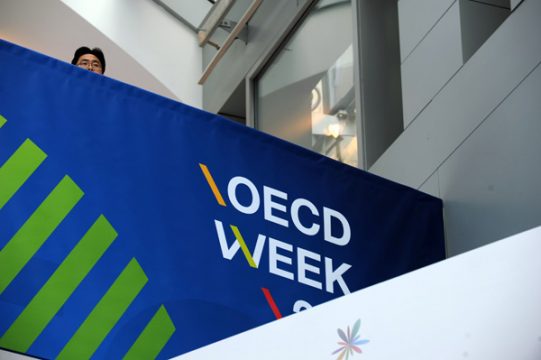 OECD sieht leicht gedämpftes Wachstum - Euro-Zone bleibt Sorgenkind