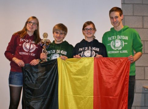 Schach-Team der PDS verteidigt Schul-Landesmeistertitel: Maxime Faymonville, Yannick Dorr, Clara Wertz und Thomas Marx