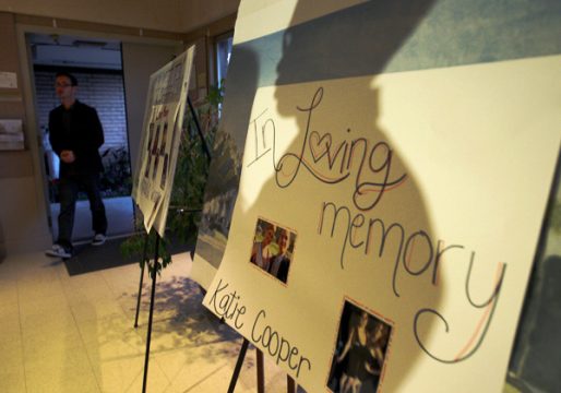 Gedenktafeln für die Opfer des Blutbads von Santa Barbara