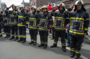 Trauerfeier für verunglückte Feuerwehrtaucher in Lüttich
