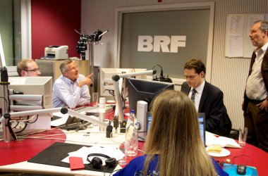 Superwahlsonntag: Hinter den Kulissen - BRF-Funkhaus in Eupen