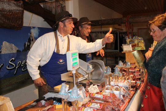 Südtiroler Spezialitäten bei der Tourismusmesse im BRF-Funkhaus (Bild: BRF)