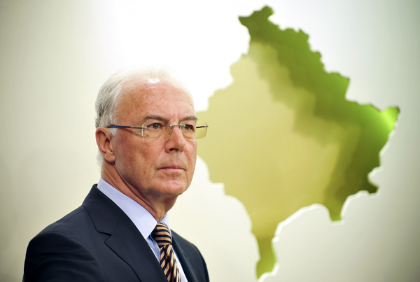 Franz Beckenbauer für 90 Tage für jegliche Tätigkeit im Fußball gesperrt