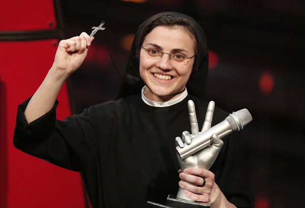 Nonne Cristina Scuccia gewinnt das Finale von "The Voice of Italy"