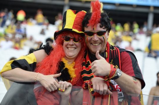 Die Teufel-Fans in der 'Corinthians Arena ' sind startklar
