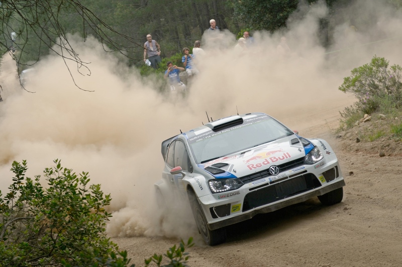 Rallye Sardinen: Jari-Matti Latvala im VW Polo an der Spitze