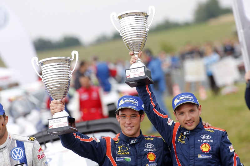 Rallye Polen: Thierry Neuville und Nicolas Gilsoul auf dem Treppchen