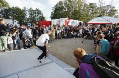 Auch die Stars der Rallye-WM sind im Fußballfieber