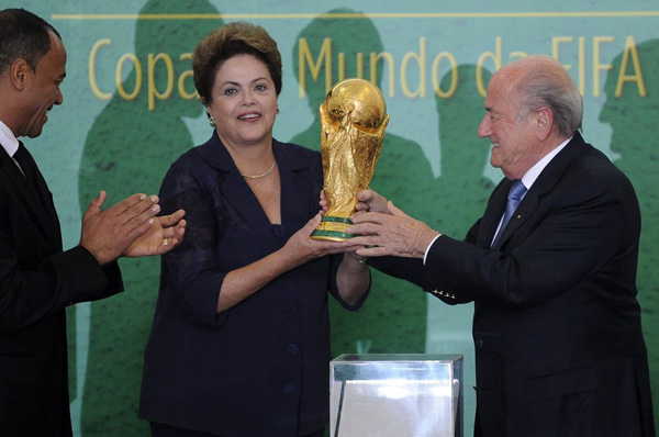 Dilma Rousseff verspricht: Brasilien ist bereit für die Fußball-WM