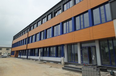 Schulausbau in Amel: Zusatzkonvention wegen Umzugs des Kindergartens unterzeichnet