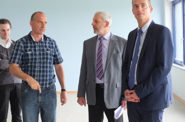 Schulausbau in Amel: Zusatzkonvention wegen Umzugs des Kindergartens unterzeichnet