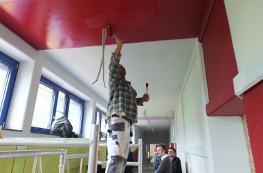 Schulausbau in Amel: Zusatzkonvention wegen Umzugs des Kindergartens unterzeichnet