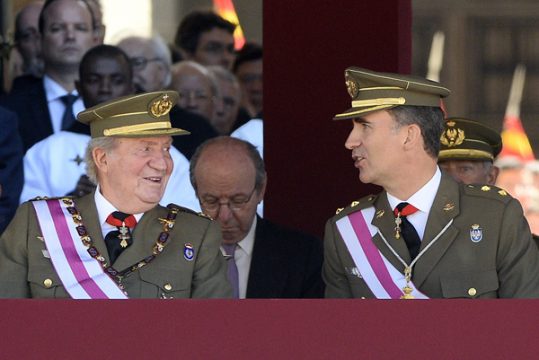 Spaniens König Juan Carlos und Kronprinz Felipe