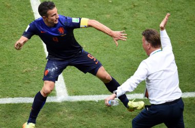 Niederlande vs Spanien - Van Persie gelingt kurz vor der Pause der Ausgleich