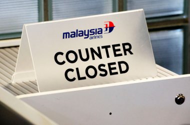 Der Malaysia Airlines-Schalter am Flughafen von Amsterdam