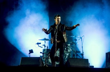 Alex Turner und die Arctic Monkeys haben Rock Werchter im Griff