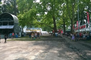 Les Ardentes - Musikfestival in Lüttich: Die Fans trotzen dem schlechten Wetter