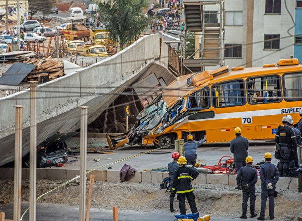 Zwei Tote nach Brückeneinsturz in Belo Horizonte